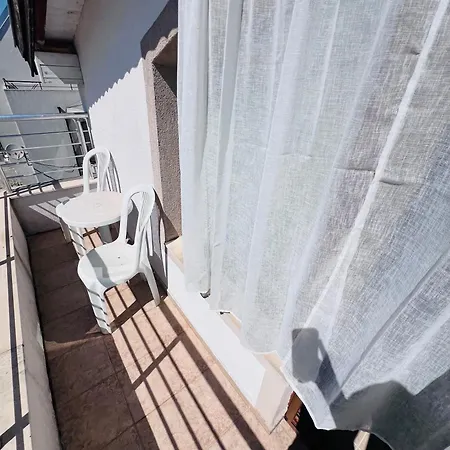 Apartment Desi House 403 *