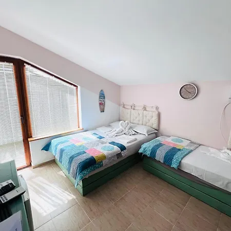 Desi House 403 * Nesebar